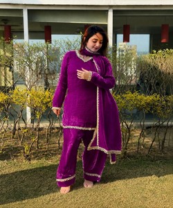 Salwar Kameez de satén de seda de aspecto lujoso, hecho a mano, con encaje de perlas y espejo, con Dupatta, para fiestas, 84024 MBL-563 - Product Image 1