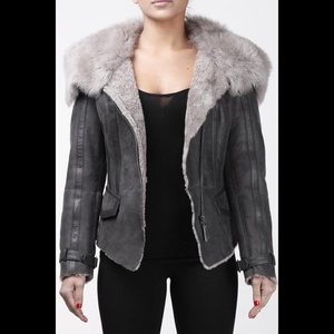 Chaqueta de Cuero Genuino de Oveja para Mujer, Estilo Minimalista, Corta, Suave al Tacto, Venta al Por Mayor Personalizada - Product Image 4