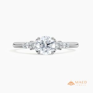แหวนหมั้นเพชรโมอิสซาไนต์ทรงกลมชุบทองคำขาวสำหรับผู้หญิง - Product Image 1