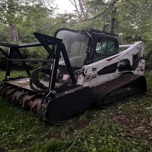 Bobcat Profesional con Mulcher Forestal de Tambor, Accesorio de Corte Hidráulico de Alto Rendimiento - Product Image 5
