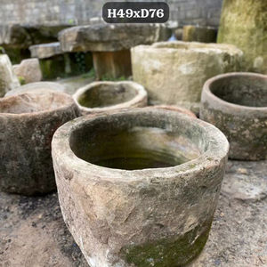 Cuenca de piedra caliza antigua de Indonesia - Product Image 1