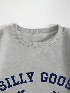 Sweat-shirt en polaire épais à col montant Silly Goose University pour femme, gris, imprimé lettres, pull tricoté décontracté pour l'hiver - Product Image 3