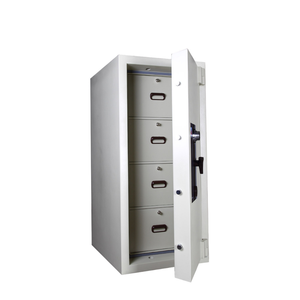 Interior de oficina formal, caja fuerte ignífuga para documentos tamaño 2, colocada contra el panel de pared, textura de hormigón y madera. - Product Image 2