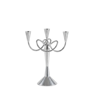 Candelabro de Lujo de Latón Niquelado Pulido de 3 Brazos, Diseño Driade Matthew Boulton, Elegante Decoración Modernista Italiana para el Hogar - Product Image 1