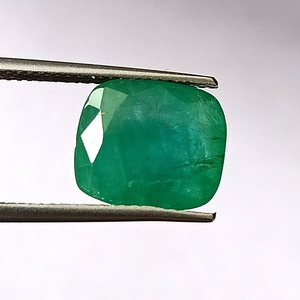 Pierre précieuse naturelle émeraude verte zambienne de 5 carats, taille coussin, facettée, pour la fabrication de bijoux - Product Image 4