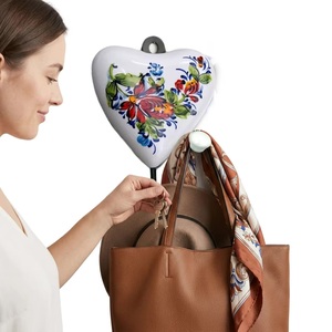 Gancho de pared de cerámica con forma de corazón y diseño floral, hecho a mano, estilo vintage, gancho individual para colgar llaveros - Product Image 3