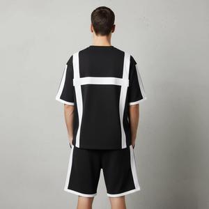 Camiseta de algodón con logotipo personalizado y pantalones cortos de poliéster de dos tonos, conjunto de verano de 2 piezas para hombre, conjunto de pantalones cortos casuales de estilo urbano. - Product Image 5