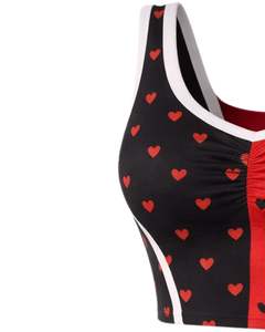 ชุดเซ็ตเสื้อครอปพิมพ์ลายหัวใจสีแดงดำสำหรับผู้หญิง คอวี แขนกุด กระโปรงมินิเอวสูง ทรงเข้ารูป ชุดแฟชั่นสองชิ้น - Product Image 3