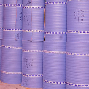 Rollo de Aislamiento Térmico y Amortiguación para Pisos, Ecológico y Moderno, para Aplicaciones de Protección de Suelos - Product Image 4