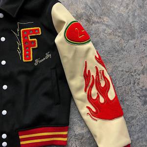 Veste universitaire respirante pour homme OEM avec broderie chenille et manches en cuir – Personnalisable, tendance, style équipe de basketball américaine - Product Image 3