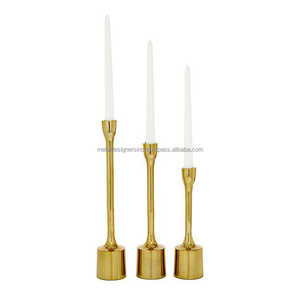 Ensemble de 3 bougeoirs décoratifs en aluminium coulé doré Bougeoir décoratif en métal pour la maison et les cadeaux - Product Image 1