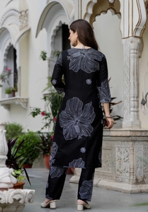 KV Women's Pure <b>Linen</b> Kurta Pant <b>Set</b> - Product Image 6