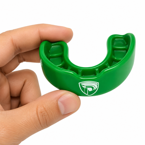 DUMELA INTERNATIONAL Protège-dents en silicone souple vert avec logo personnalisé pour la boxe, les arts martiaux mixtes, unisexe adulte - Product Image 3