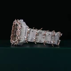 Montre en moissanite diamantée Velvet Prestige pour homme, élégante, haut de gamme, pour les occasions spéciales, avec un moissanite diamanté Radiant Mirage - Product Image 3