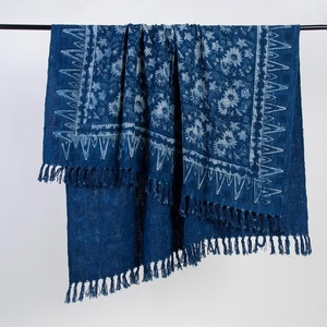 Couverture en coton doux faite à la main avec des glands à motif tissé et légère à la main pour la décoration de la chambre - Product Image 6