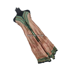 Nuevo Saree / Sari / Shari, Ropa India y Pakistaní, Estilo Hippie, Boho, Nuevo Saree de Seda Vintage con Diseño Multicolor - Product Image 2