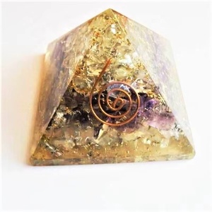 Pirámides de Energía de Cristal Hechas a Mano al por Mayor, Pirámide de Orgón de Amatista con Bobina de Cobre, Protección EMF, Pirámide de Meditación con Piedras Preciosas, Regalos - Product Image 1