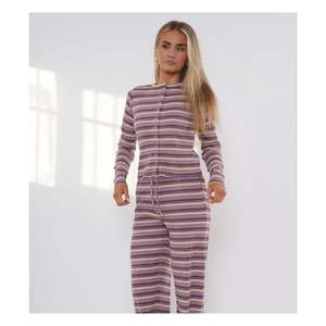 Conjunto de 2 Piezas para Mujer, Estilo Lounge, con Blusa de Manga Larga con Botones y Pantalones con Cordón Ajustable - Product Image 5