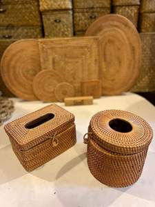 Porta pañuelos metálico de lujo personalizado, cuadrado, con detalles en latón, para hoteles y restaurantes. - Product Image 4