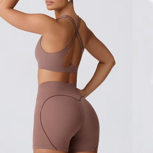 Ensemble d'entraînement pour femmes, haut de yoga et short, vêtements de sport respirants à séchage rapide, services OEM - Product Image 2
