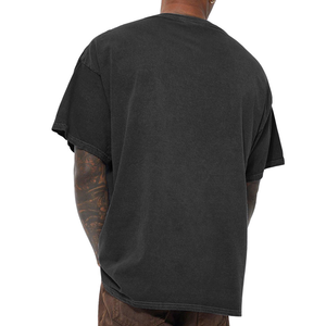 เสื้อยืดแขนสั้นสีดำทรงโอเวอร์ไซส์สำหรับผู้ชาย ผ้าฝ้ายเจอร์ซีย์ 100% ย้อมสีพื้น สไตล์ลำลอง คอกลม รับสกรีนโลโก้ ล้างสีแบบแอซิดวอช - Product Image 4