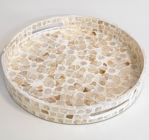 Bandeja Redonda Hecha a Mano con Incrustaciones de Madreperla, Asas de Concha Beige, Diseño Costero Moderno, Plato para Servir, Uso en Interiores, Artesanía Vietnamita Verde - Product Image 3