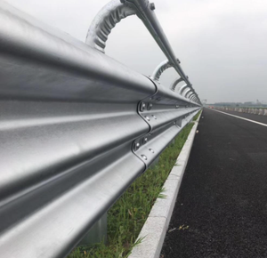 道路安全 高速公路护栏 高品质公路护栏系统和镀锌护栏 中国工厂 - Product Image 2