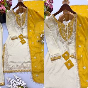 Traditional Indian Pakistani <b>Women</b> Cotton Printed <b>Kurta</b> With Yellow Palazzo <b>For</b> Casual Wear All Seasons Regular Fit - Product Image 4