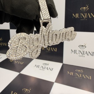 Colgante Personalizado de Oro Rosa Chapado en Oro con Corte Brillante, Diamantes VVS Iced, Colgantes Finos y Dijes Unisex - Product Image 6