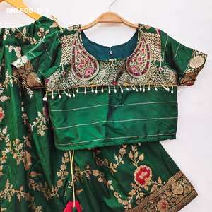 Increíble Variedad de Colores, Nuevo Seda Banarasi con Patrón Zari y Trabajo de Encaje, Conjunto de Lehenga-Choli y Dupatta para Niños, Suministro al por Mayor - Product Image 3