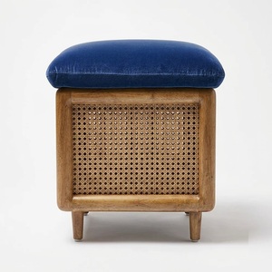 Taburete Otomano de Madera Estilo Japandi con Cojín Tapizado en Bouclé, Banco de Ratán Moderno de Mediados de Siglo para Dormitorio o Tocador - Product Image 3