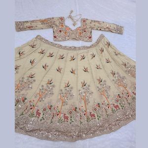 Lehenga Choli de Seda Rangoli Premium, Bordado con Trabajo de Corte y Lentejuelas, para Bodas y Fiestas, Semi-Confeccionado - Product Image 6