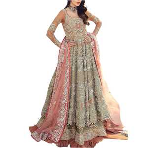 Robe de soirée pakistanaise de créateur pour femmes, tenue élégante pour invitées de mariage, robe de soirée formelle brodée de luxe - Product Image 1
