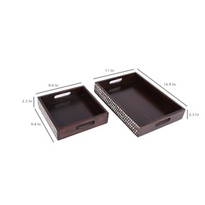 Juego de 2 bandejas de madera con diseño de incrustaciones metálicas – Bandejas decorativas para café y desayuno con asas - Product Image 3