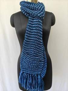 Écharpe tricotée unisexe 100 % acrylique doux - Cache-cou d'hiver durable - Écharpe légère au crochet avec logo personnalisé - Product Image 3