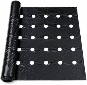 Grande bâche de paillage agricole noire pour le contrôle des adventices et la rétention de l'humidité du sol à prix de gros - Product Image 1