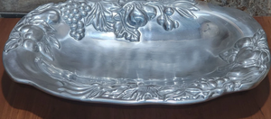 Bandeja Ovalada de Aluminio Fundido Pulido de Alta Resistencia, Plato Decorativo con Borde en Relieve de Frutas y Uvas - Product Image 3