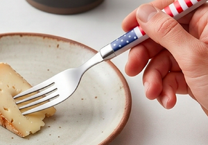 American Flag Design Stainless Steel Flatware Set Dishwasher Safe Party Cutlery With <b>Plastic</b> Handles High <b>Mirror</b> Polish For Home - Product Image 5