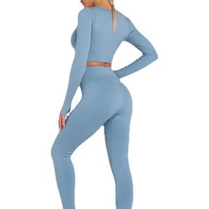 Ensemble de sport 2 pièces tendance pour femme, haut sans couture à manches longues et legging taille haute, bleu acier, avec logo frontal - Product Image 2