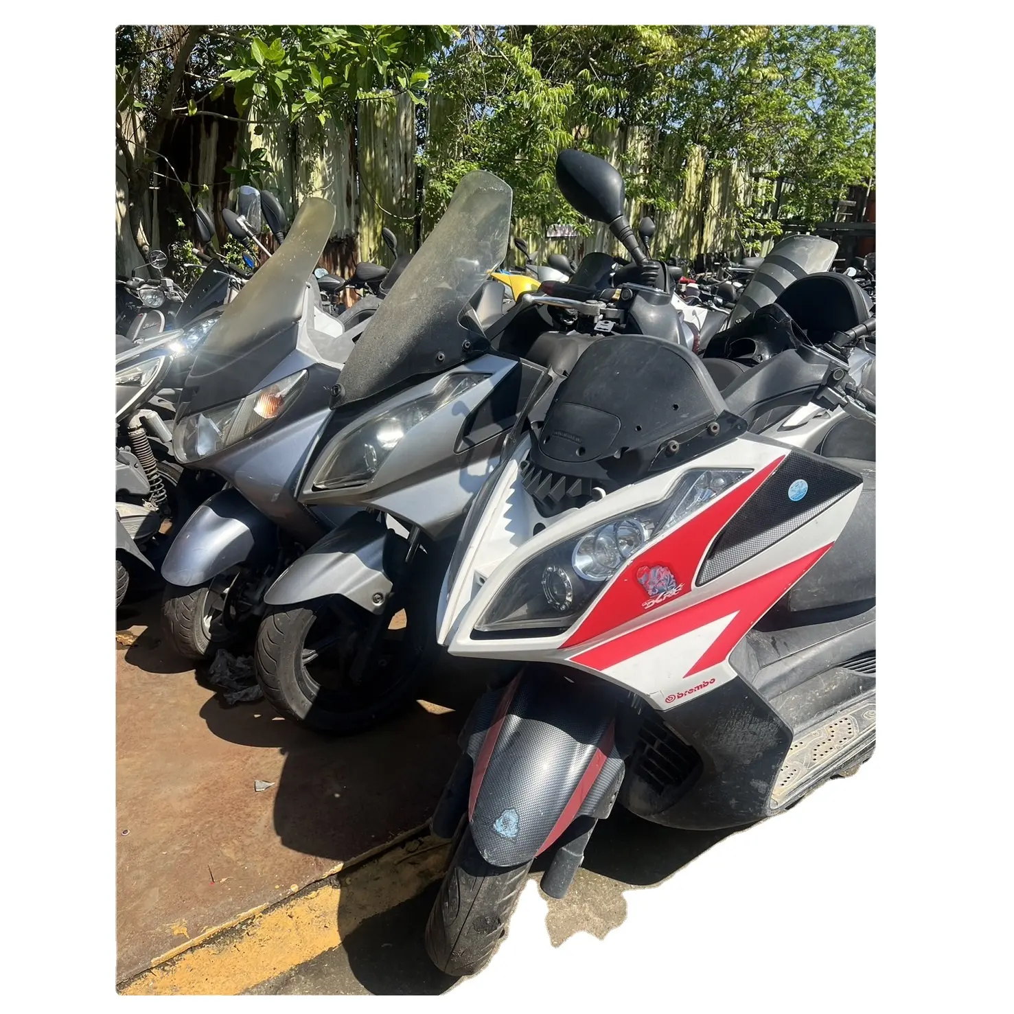 Moto utilisée de Taiwan jog bws floue dio cuxi forte