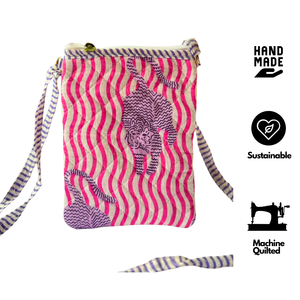 Sac bandoulière matelassé en coton pur, imprimé tigre de Jaipur fait main, avec fermeture éclair et sangle réglable, idéal pour les voyages et comme cadeau - Product Image 2