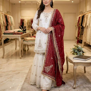 ชุดครีมชาราร่าดีไซเนอร์ปักลายทอง พร้อมเสื้อท่อนบน กางเกงปาลาซโซ และผ้าคลุมไหล่ - Product Image 1