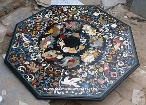 Exclusivo y hermoso tablero de mesa octogonal de color negro con incrustaciones de mármol Pietra Dura para decoración de hoteles y hogares al mejor precio. - Product Image 2