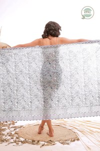 Best Selling 1-Piece Set Soft Cotton <b>Scarves</b> with Lady Design Solid Animal Floral Pattern Custom Logo Sarong - Product Image 6