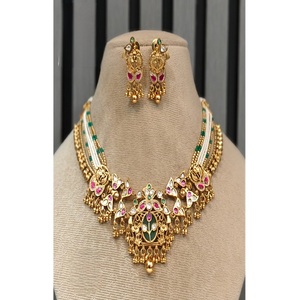 Magnifique ensemble collier et boucles d'oreilles en moissanite plaqué or de qualité supérieure pour collection de mariage - Product Image 1