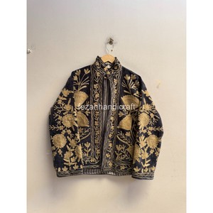 Veste en velours noir avec broderie florale, doublure intérieure en coton, veste unisexe, blazer, veste d'hiver, style bohème hippie pour femmes - Product Image 3