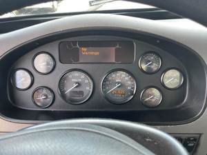 Camion tracteur diesel 6x4 à châssis robuste, véhicule utilitaire lourd pour le transport minier et logistique - Product Image 5