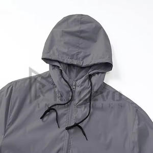 Chaqueta Impermeable de Invierno para Hombre, Transpirable, de Secado Rápido, 100% Poliéster, con Logotipo Frontal, Estilo Urbano - Product Image 4