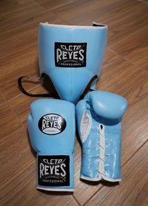 Kit de gants de boxe en cuir de vache véritable de style mexicain personnalisé, avec protège-nez / protège-joue, protège-tête et protège-glandes, bleu ciel - Product Image 2
