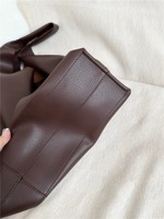 Tas Kulit Asli Ramah Lingkungan dengan Ritsleting, Tahan Air, Tali Rantai, Kapasitas 2-2.9L, Mewah, Fashionable, untuk Penggunaan Sehari-hari, Buatan Tangan